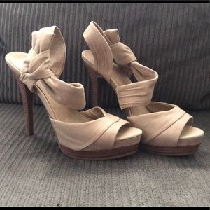 Jessica Simpson heels